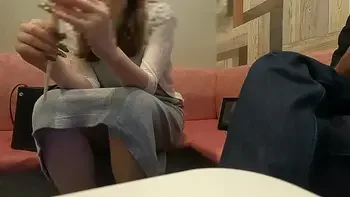 やらせなし完全リアル【個人撮影】【隠し撮り】顔もカラダも綺麗すぎ　30歳OLがリモートワーク中に抜けがけカラオケ【顔出し】【近距離】スタイル抜群S級美乳　そして　抱擁セックス