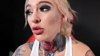 Squirting Prison Sluts get nasty in their cell