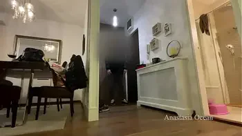 I didn’t expect that delivery guy come so early and met him almost naked in sexy lingerie