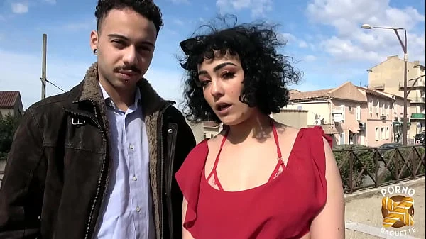 Azylis adore se faire baiser dans tous les sens par son copain