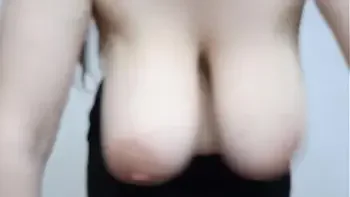 hanging and bouncing big saggy tits