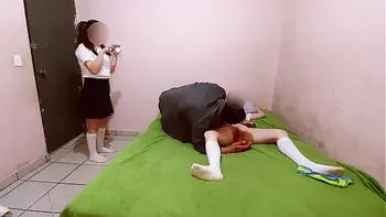 I discover my STEPDAD with my stepsister and I record them! Teen student arrives from class and discovers her stepdad with her stepsister  her and she takes the opportunity to record them, real homemade, not fake