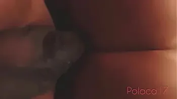 Conheci o boy na praia e ele ficou com tesão louco na minha bunda, fomos para o hotel e esfreguei meu cu no PAU DURO E GROSSO dele até que ele enterrou PAU todo dentro do meu cu e gozou muito leite dentro dele.