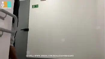 Realizador Baiano e Casal Lua e Marthofficial - Marido Cuckold veio me visitar e trouxe a esposa sem calcinha. Acabamos fudendo na escada - Vídeo Completo Sheer / Xvideos Red