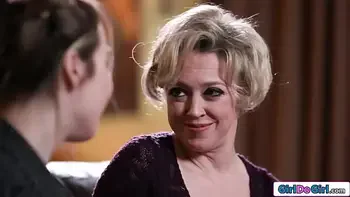 Milf roleplays and facesits her teen fan