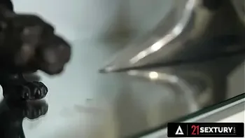 21 SEXTURY - Gorgeous MILF Francys Belle Enjoyed A Hard Cock In Her Ass After Deepthroating It