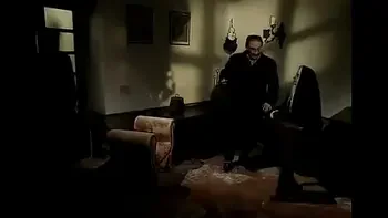 La madre superiora hechandose un polvo...anall