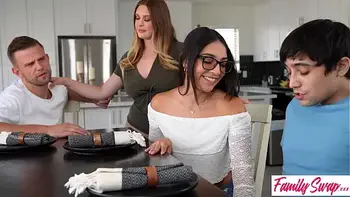 Lindsay Lee yells at Madison Wilde, What the hell is going on? Put Your Boobs Away! -S8:E7