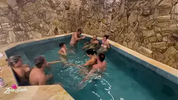 Fomos no motel com nossos amigos e curtimos uma resenha gostosa antes de transar ***completo no red e no sheer***