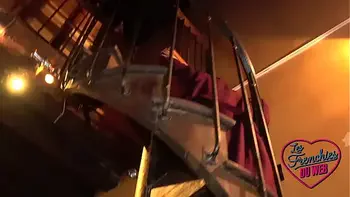 Stacy, une russe coquine qui découvre les plaisirs français