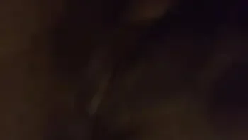 chica caliente masturbandose