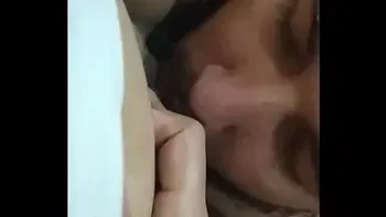 Vizinho dotado me fazendo gozar bem gostoso chupando meu grelinho!