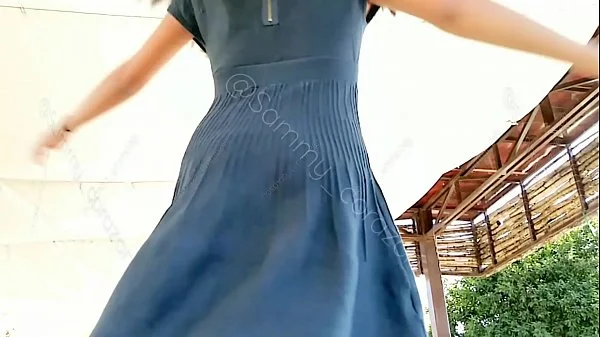 Nena inocente me entrega sus calzones en el parque