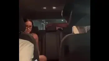 Japonesa Casada Sendo Arrombada por Negão dotado no carro enquanto o noivo Corninho dirige e assiste tudo - Lina Nakamura - John Coffee - Asiática Safada