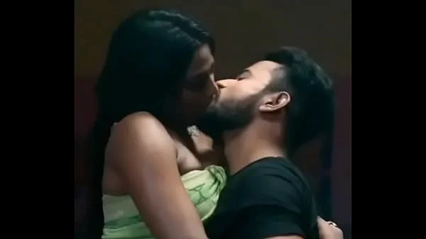 Indian Desi girls pleasing her boyfriend
