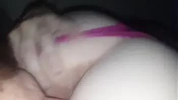 Amateur pussy eating