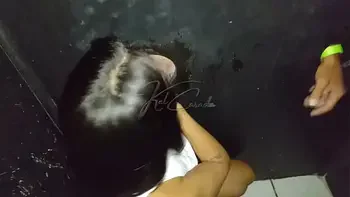 Levei a esposa para curtir no GloryHole na casa de swing em Floripa