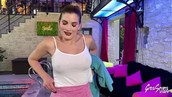 Rose, belle française, veut du 100% hard