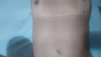 Garoto virgem de 20 anos gozou 1 litro de porra comendo minha buceta, nunca vi tanta porra na minha vida