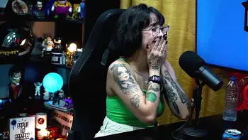 Martina Oliveira Avalia o Pauzão do Ruan, ela ficou com tesão vendo! - Podcast Pápum no Barraco! COMPLETO NO SHEER - XV RED