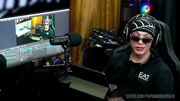 Ruan ficou com muito tesão enquanto a Bibi Griffo rebola no colo dele bem Gostoso - Podcast Pápum no Barraco!