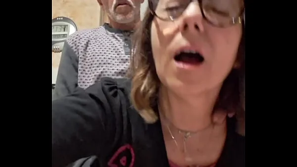 Teresa è una milf gostosa sa come far venire il suo amante