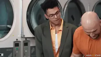 Wash 'Em, Dry 'Em, Fuck 'Em Hayley Davies, Charlotte Lavish / Brazzers/ Enter XVPROMO on official site for discount