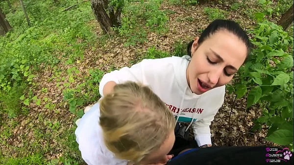 Amateur threesome blowjob outdoors