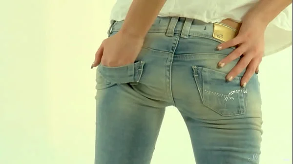 Gorgeous Blonde Ksenya B Strips Down Her Clothes To Start A Wet Party!