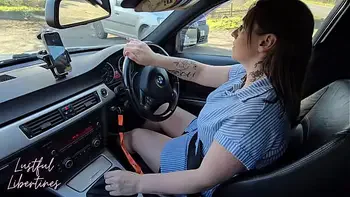 Hairy mature MILF repaid my kindness by swallowing my cum