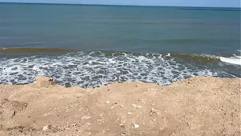 quickly fucked a naughty girl and cum on her