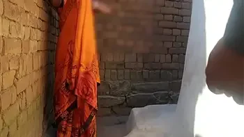 18 sal ki Badi Gand Wali sauteli bahan ki chudai