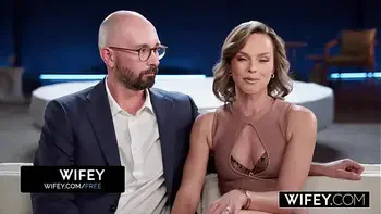 WIFEY Gorgeous Fit Hotwife Serenity Cox Gets Huge Creampie In Threesome