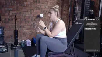 Cheating MILF Wife Gets Fucked in Gym by Personal Trainer and Cum on Big Butt