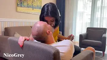 NATURAL TITS BRUNETTE HOMEMADE POV - Threesome with hard fuck and cumshot