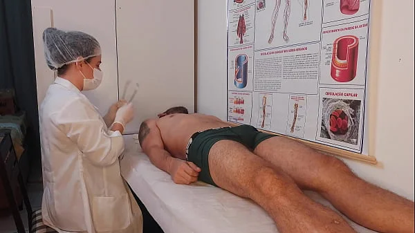 Ereção inesquecível na frente da enfermeira