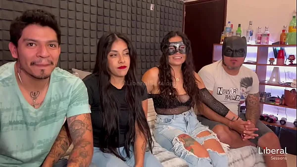 Parejas swinger hacen su primer intercambio de parejas real