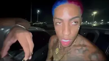 Em Salvador tudo acontece, amigos transam no pelo no meio da rua com carros passando!