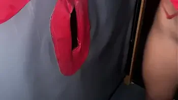 Corno me dividiu na GloryHole do swing