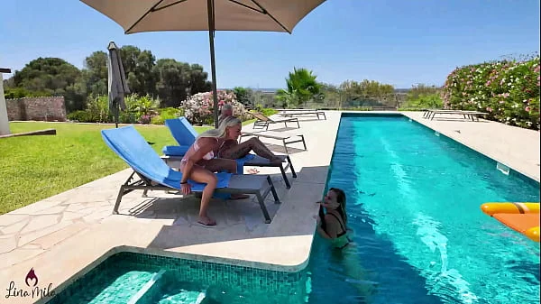 DIRTY TINA WELTPREMIERE?! FFF LESBO TRIBBING FACESITTING OUTDOOR 3ER!!!