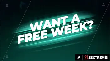 21 SEXTREME - Hot Cougar Tiffany Rousso Fucks With Cute Teen Girl Alyssa Bounty