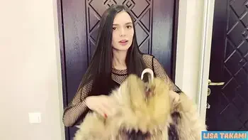 Stunning Luxury Takes A Massive Cumshot On Her Gucci Boots - Lisa Takami