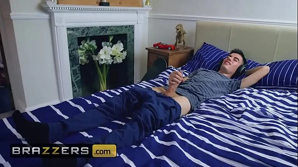 Teens like it BIG - (Stella Cox, Jordi El, Niño Polla) - The Scoundrel Ruins A Sleepover - Brazzers