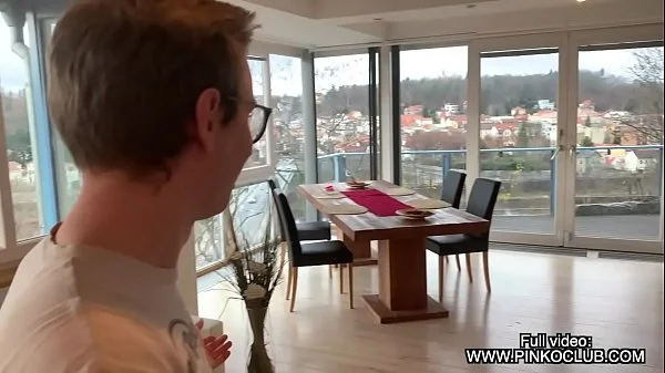 LE SORELLE GEMELLE DELLAI SI FANNO ANALIZZARE PER LA PRIMA VOLTA DALLO STALLONE MAX FELICITAS