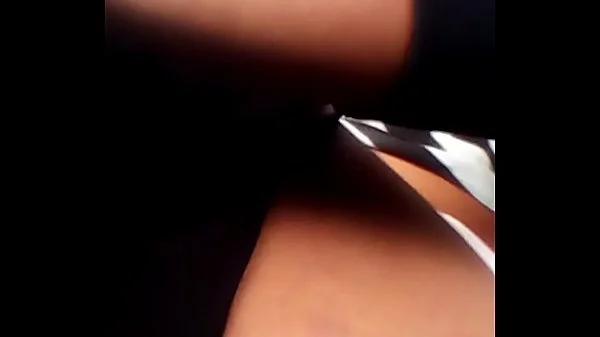 Naejaexx playing with her pussy in car