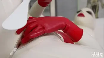 Busty Latex Lucy spanks her ass & fills her creamy pussy with clinic sex toy