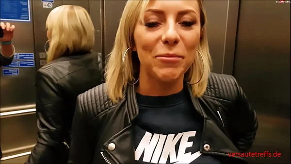 Im Aufzug gevoegelt- versautetreffs. de