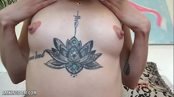 Lola Fae is a petite sex bombshell