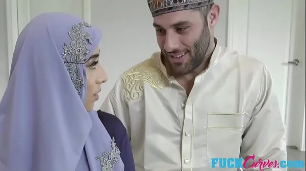 Violet Myers In Hijab Hips