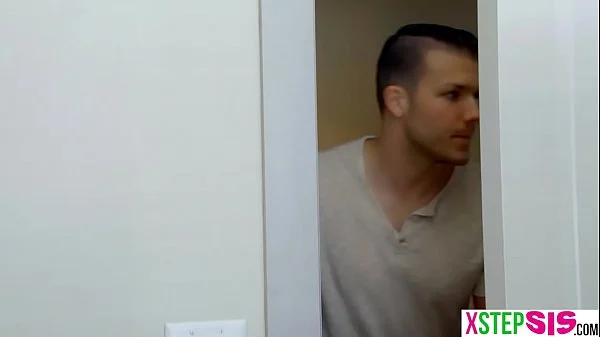 Cheerleader stepsister fucked during cheer practise